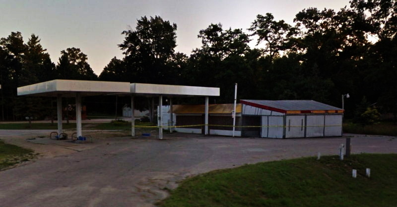 Wellston Hardware (Petersons Hardware) - Street View (newer photo)